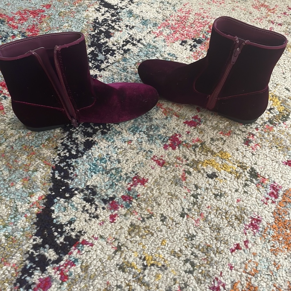 Velvet Booties - Picture 2 of 3